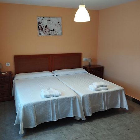 Hostal Bordillas Pomaluengo Exteriér fotografie