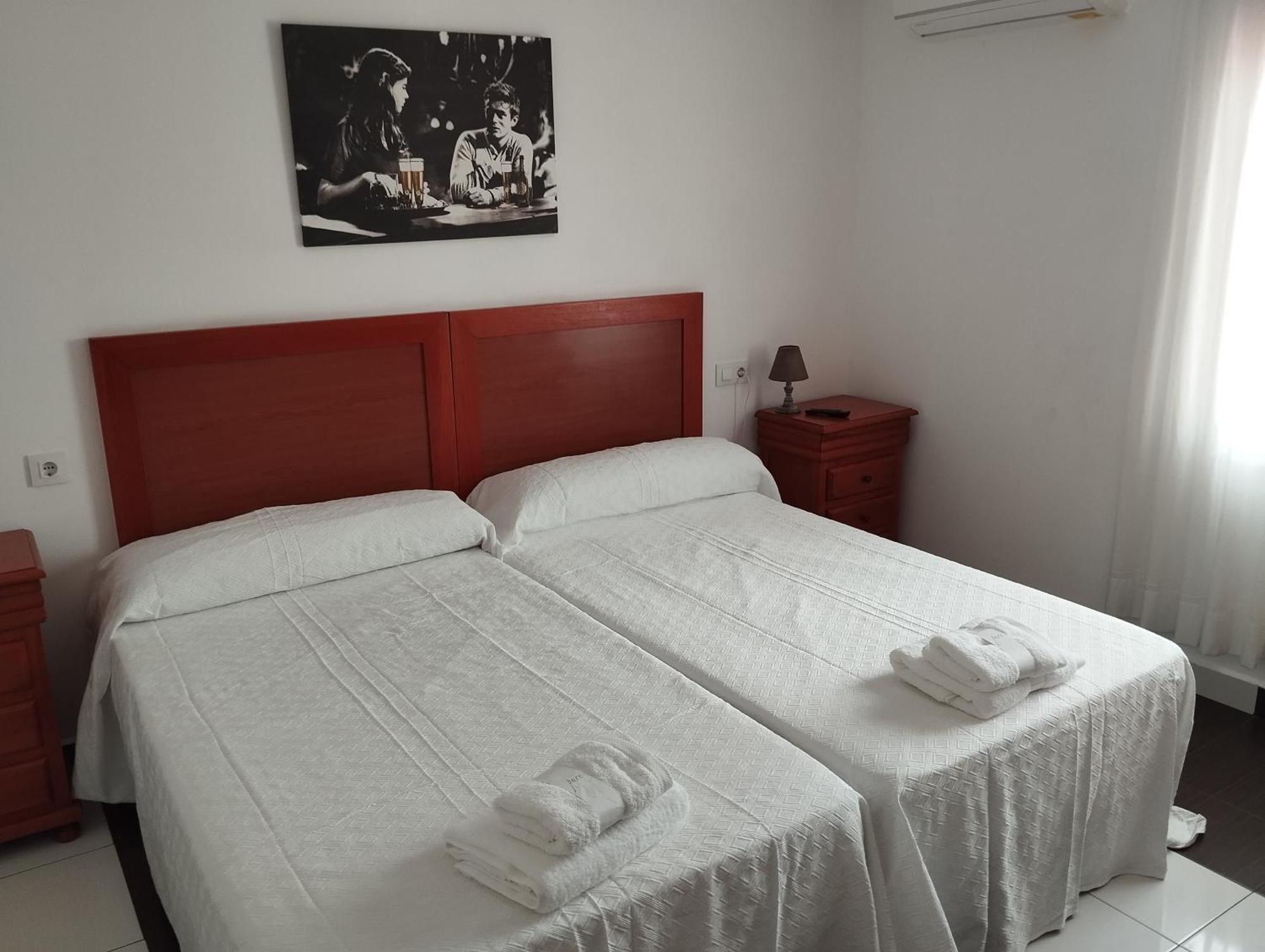 Hostal Bordillas Pomaluengo Exteriér fotografie
